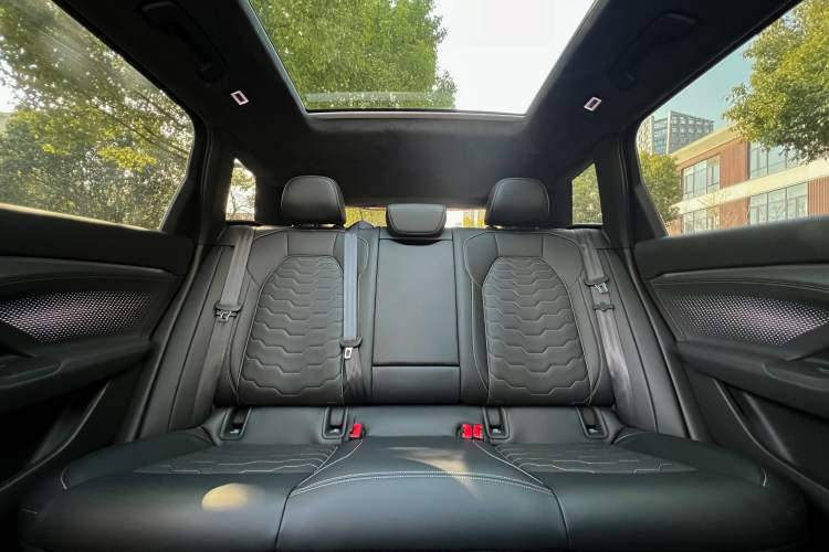 Used Audi Q6L e-tron 2026 First Launch Navigation Edition Interior 1
