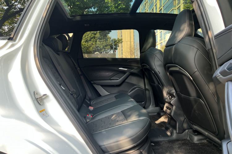 Used Audi Q6L e-tron 2026 First Launch Navigation Edition Interior 3