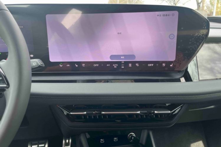 Used Audi Q6L e-tron 2026 First Launch Navigation Edition Interior 3