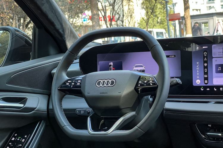 Used Audi Q6L e-tron 2026 First Launch Navigation Edition Interior 9