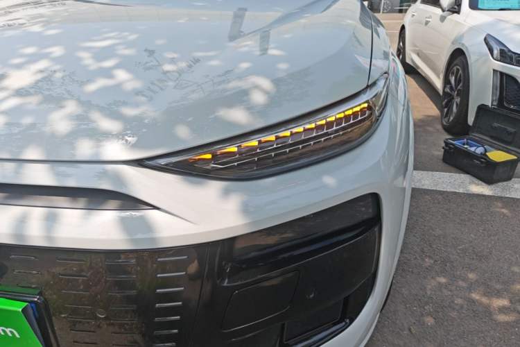 Used Audi Q6L e-tron 2026 First Launch Navigation Edition Left Front Headlight