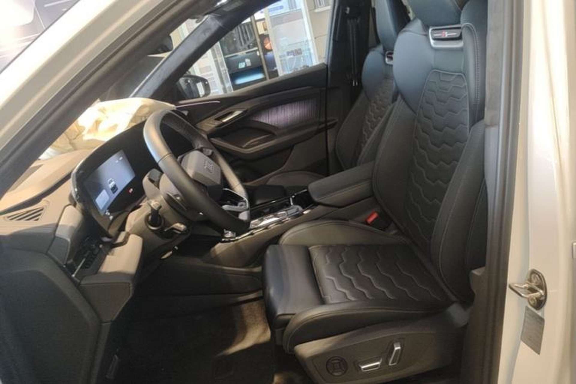 Used Audi Q6L e-tron 2026 First Launch Navigation Edition Left Front Seat