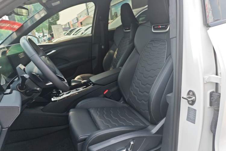Used Audi Q6L e-tron 2026 First Launch Navigation Edition Left Front Seat