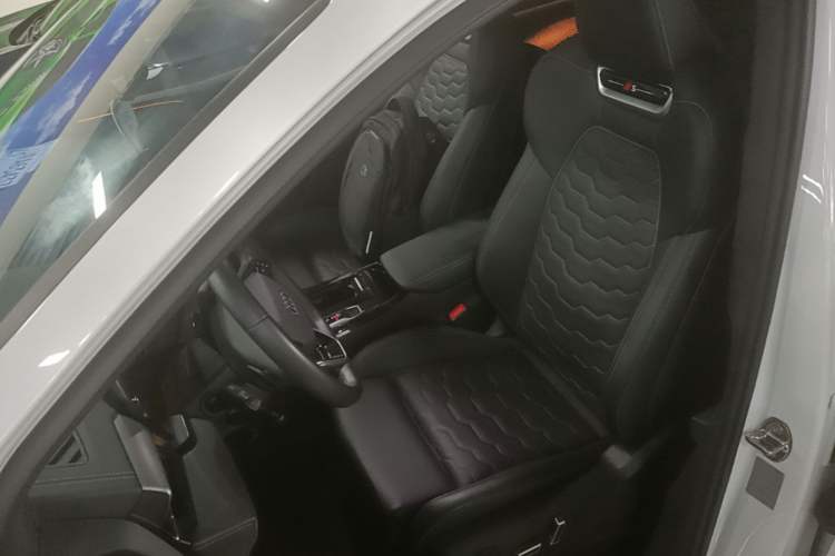 Used Audi Q6L e-tron 2026 First Launch Navigation Edition Left Front Seat