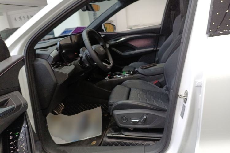 Used Audi Q6L e-tron 2026 Ultra-Long Range Edition Left Front Seat