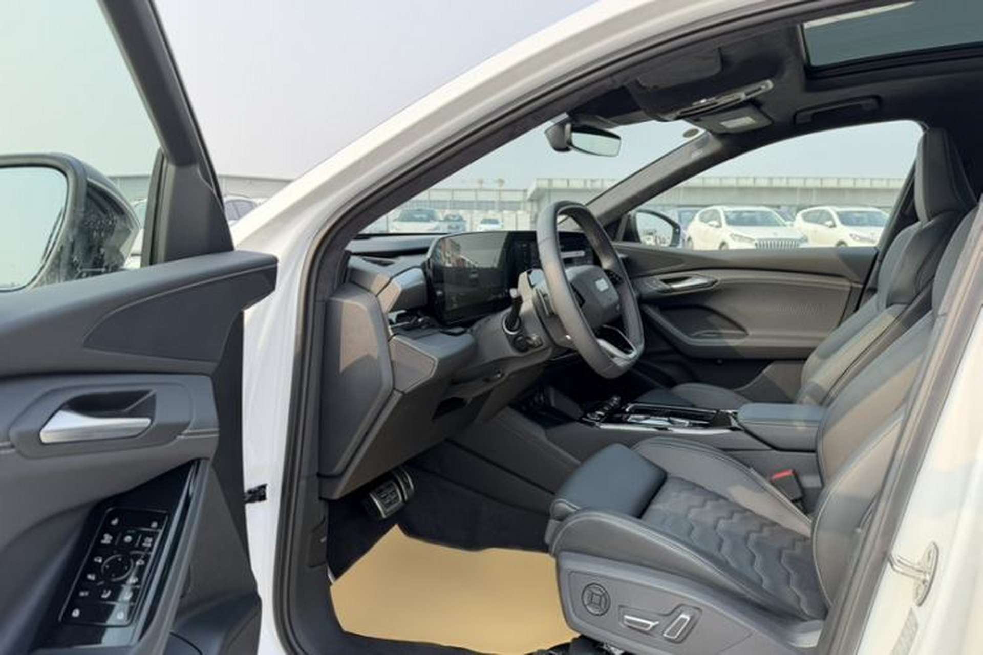 Used Audi Q6L e-tron 2026 First Launch Navigation Edition Left Front Seat