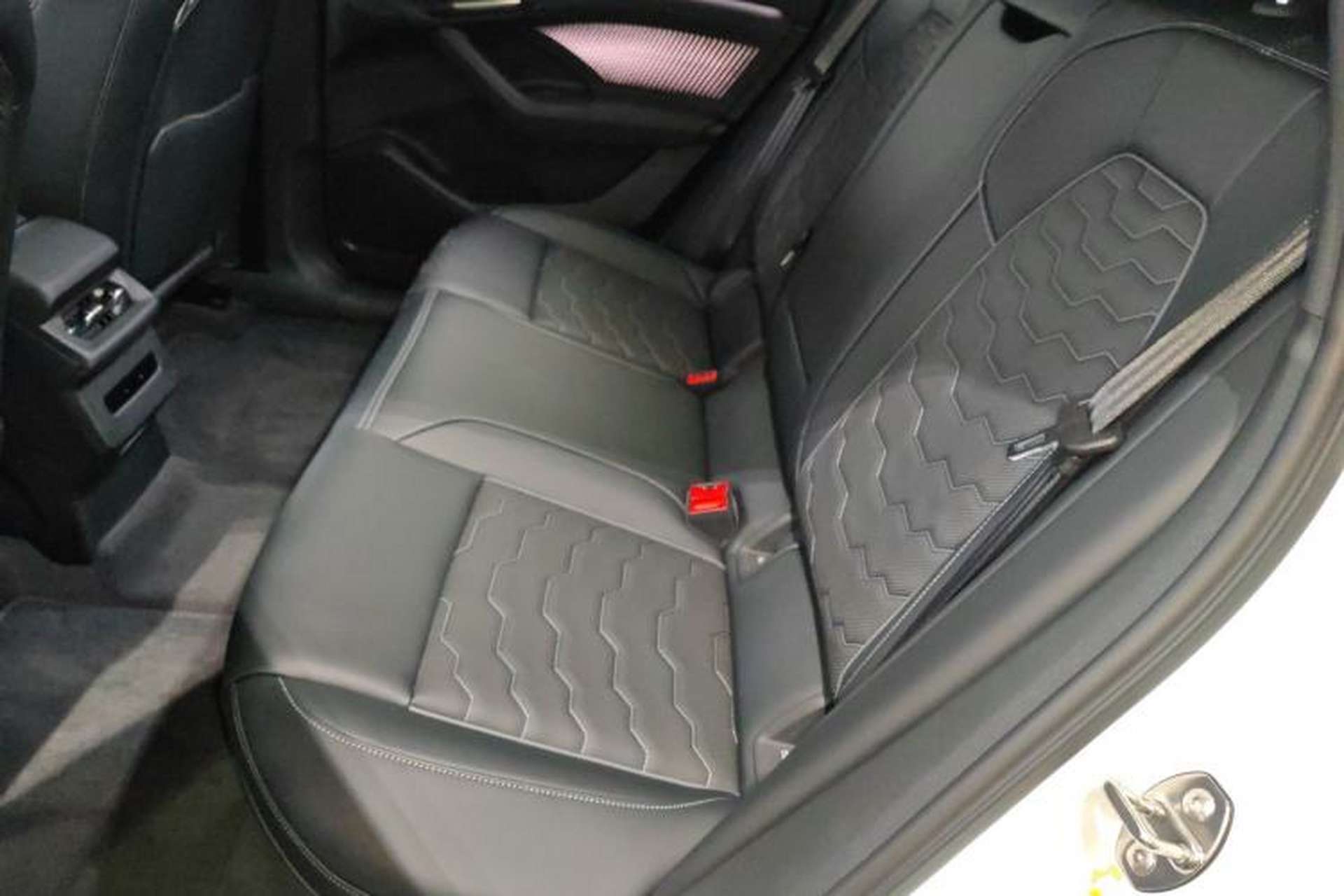 Used Audi Q6L e-tron 2026 First Launch Navigation Edition Left Rear Seat