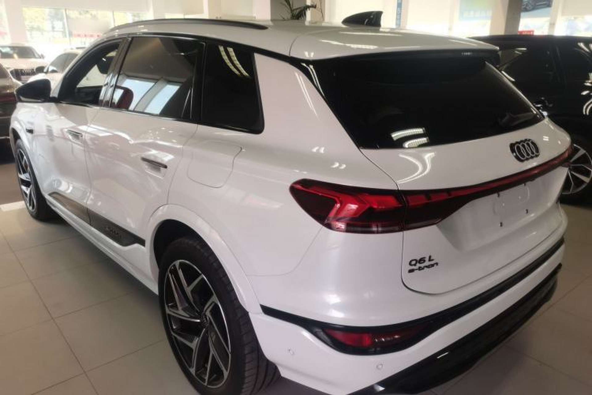 Used Audi Q6L e-tron 2026 First Launch Navigation Edition Rear Left 45 Deg