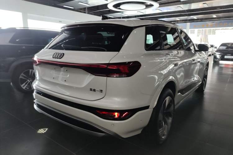 Used Audi Q6L e-tron 2026 Ultra-Long Range Edition Rear Right 45 Deg
