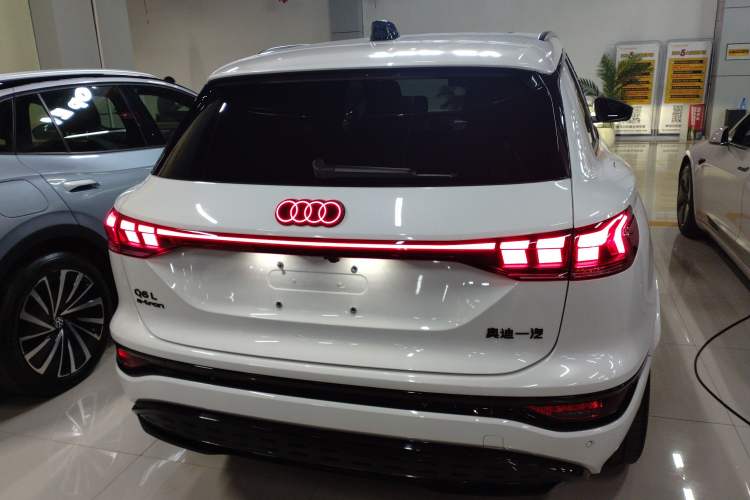 Used Audi Q6L e-tron 2026 First Launch Navigation Edition Rear