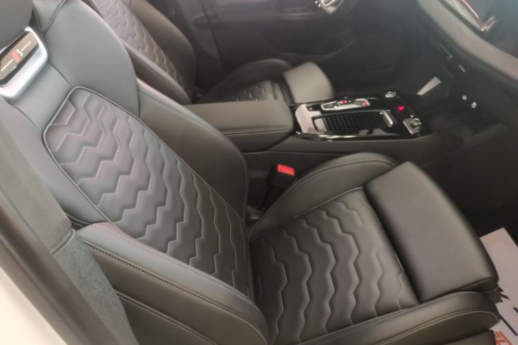 Used Audi Q6L e-tron 2026 First Launch Navigation Edition Right Front Seat