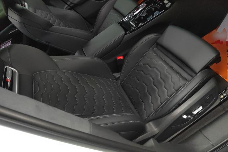 Used Audi Q6L e-tron 2026 First Launch Navigation Edition Right Front Seat