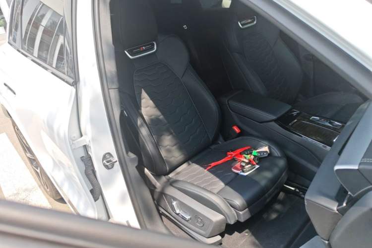 Used Audi Q6L e-tron 2026 First Launch Navigation Edition Right Front Seat