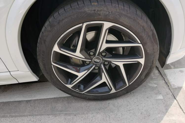 Used Audi Q6L e-tron 2026 First Launch Navigation Edition Right Front Wheel Hub