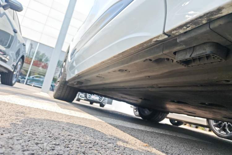 Used Audi Q6L e-tron 2026 First Launch Navigation Edition Right Side Sill