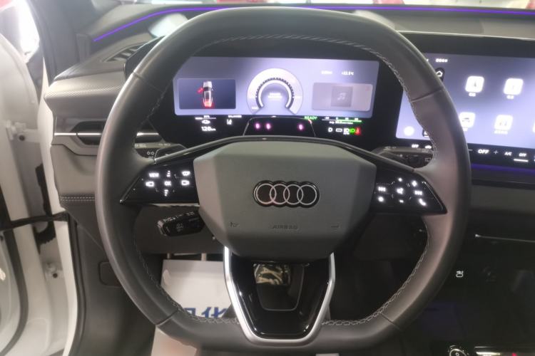 Used Audi Q6L e-tron 2026 First Launch Navigation Edition Steering Wheel