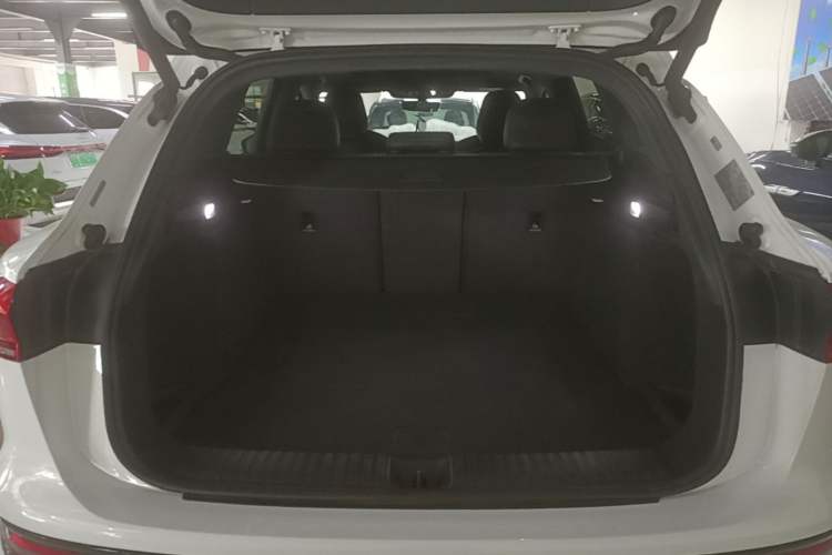 Used Audi Q6L e-tron 2026 First Launch Navigation Edition Trunk