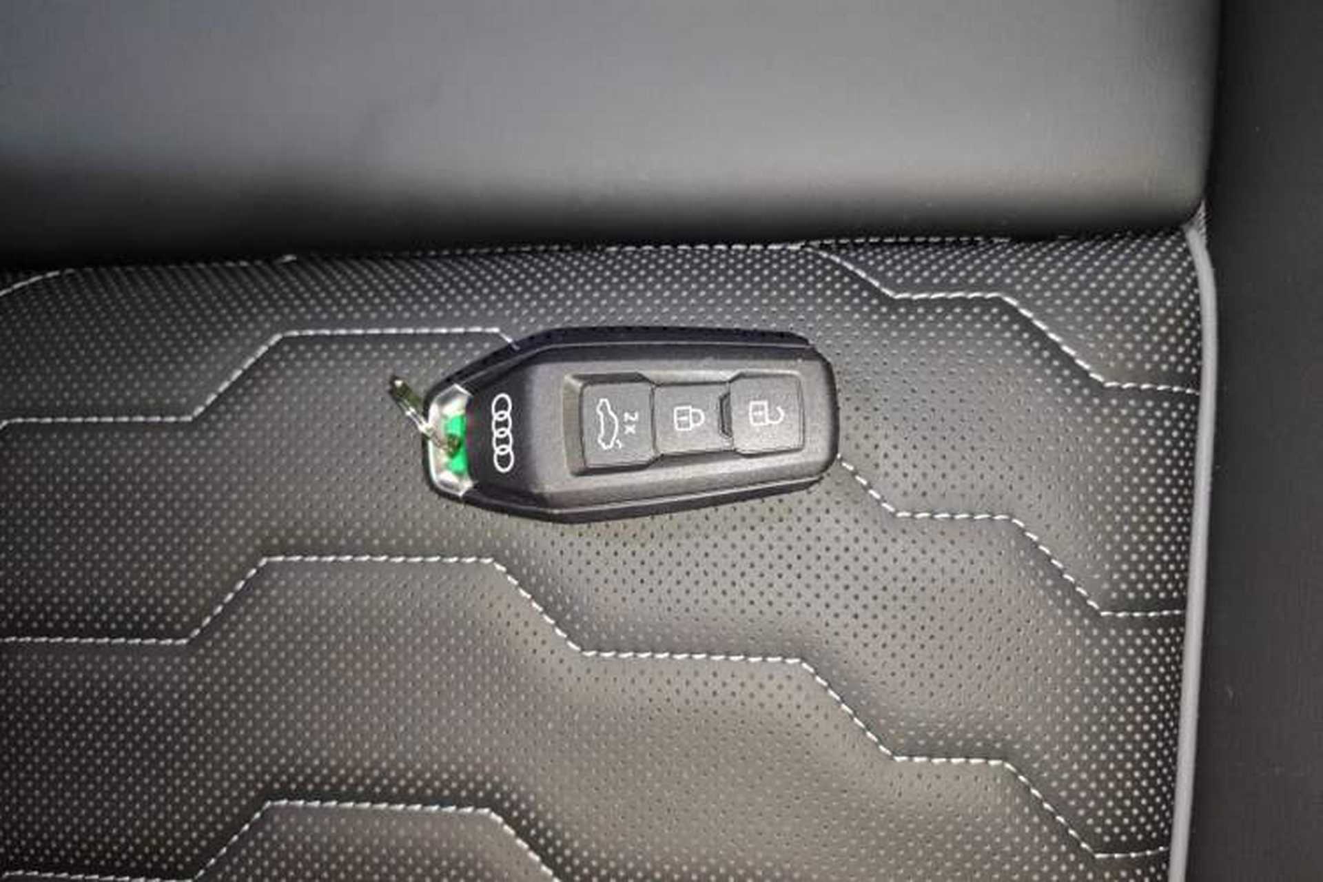 Used Audi Q6L e-tron 2026 First Launch Navigation Edition Vehicle Key