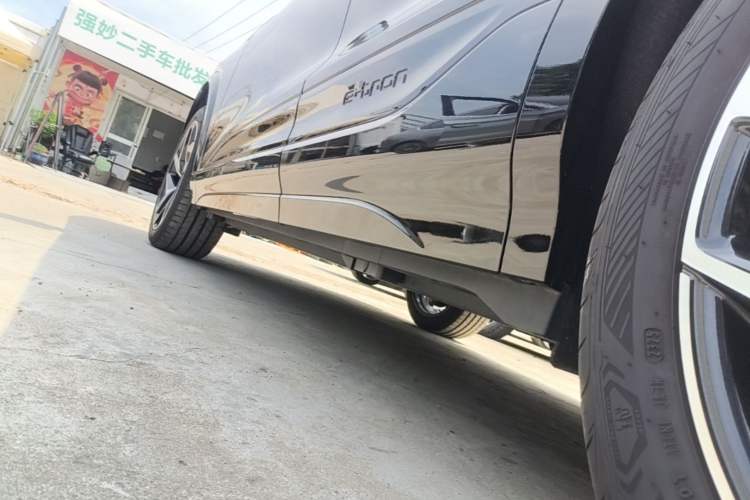 Used Audi Q6L Sportback e-tron 2026 Ultra-Long Range Edition Left Side Sill