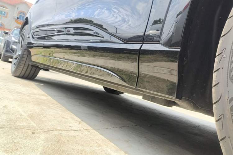 Used Audi Q6L Sportback e-tron 2026 Ultra-Long Range Edition Right Side Sill