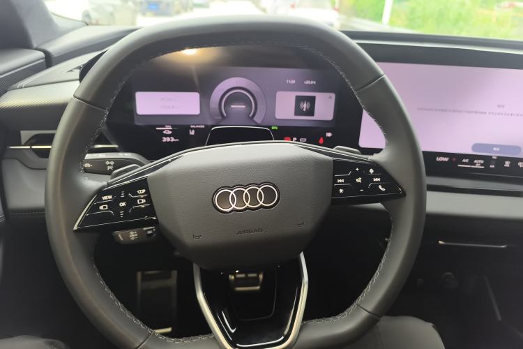 Used Audi Q6L Sportback e-tron 2026 Ultra-Long Range Edition Steering Wheel