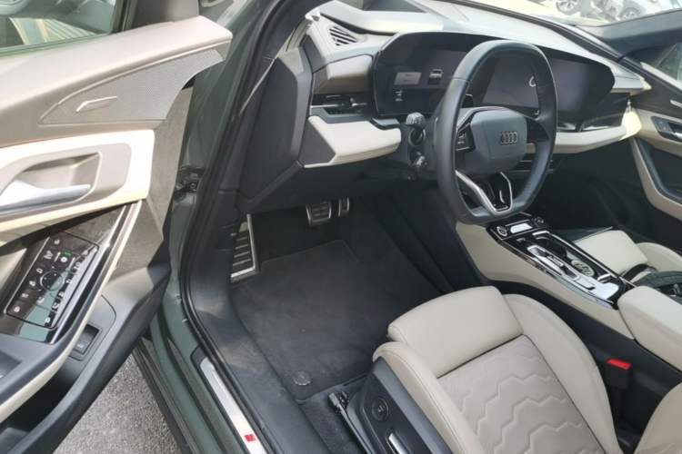 Used Audi Q6L Sportback e-tron 2026 First-Release Navigation Edition Driver Seat
