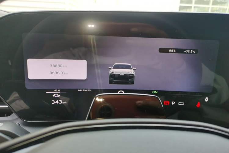 Used Audi Q6L Sportback e-tron 2026 First-Release Navigation Edition Instrument Cluster