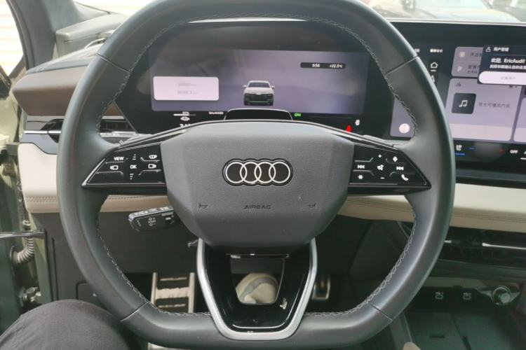 Used Audi Q6L Sportback e-tron 2026 First-Release Navigation Edition Steering Wheel