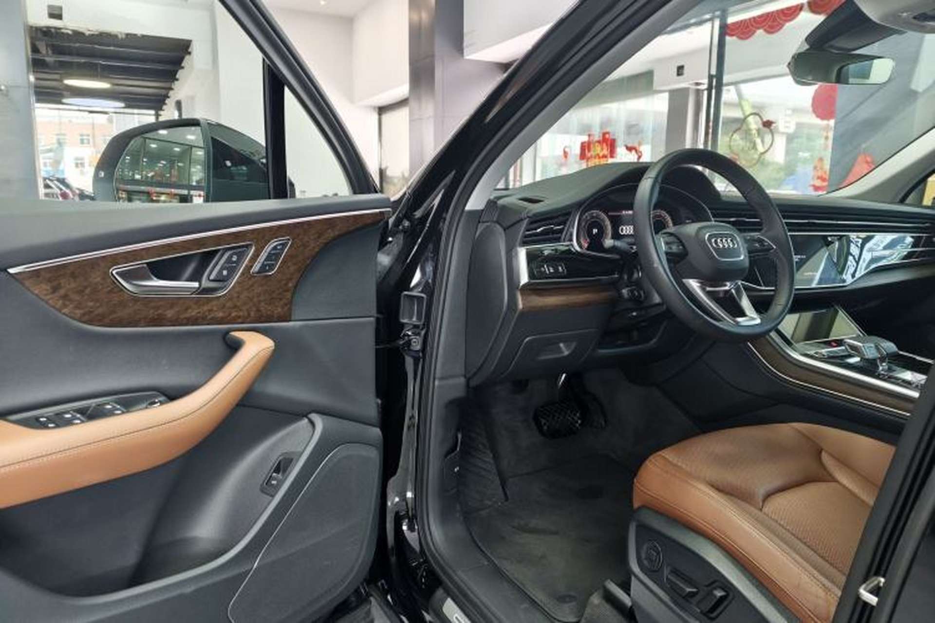 Used Audi Q7 2024 45 TFSI quattro S line Sport Edition Interior 2