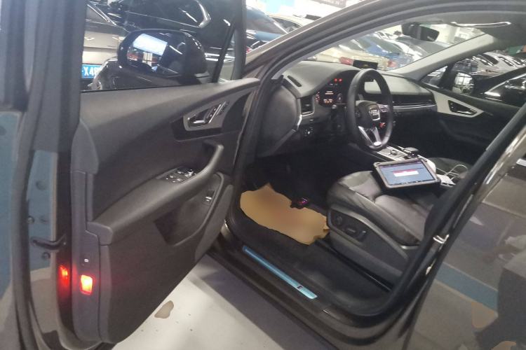 Used Audi Q7 2016 40 TFSI S line Sport Edition Driver Seat