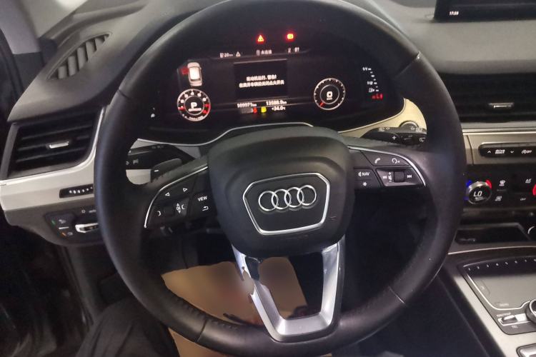 Used Audi Q7 2016 40 TFSI S line Sport Edition Steering Wheel