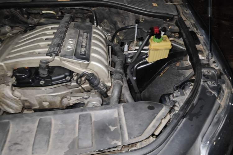 Used Audi Q7 2006 3.6 FSI quattro Base Model Engine Bay Left