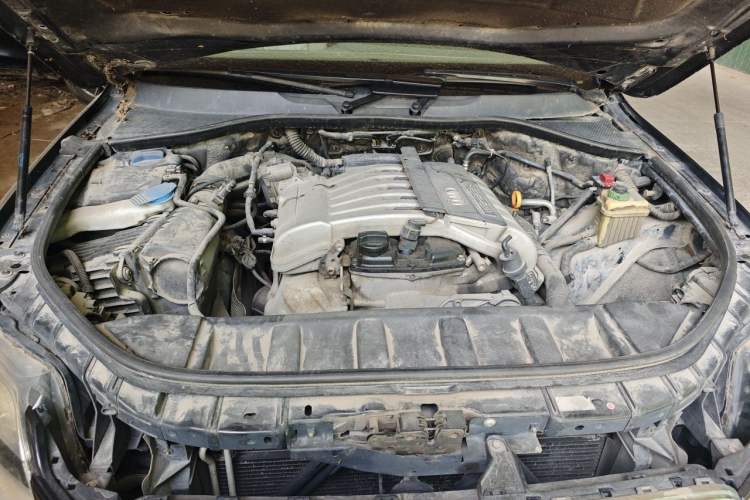 Used Audi Q7 2007 3.6 FSI quattro Technology Edition Engine Bay