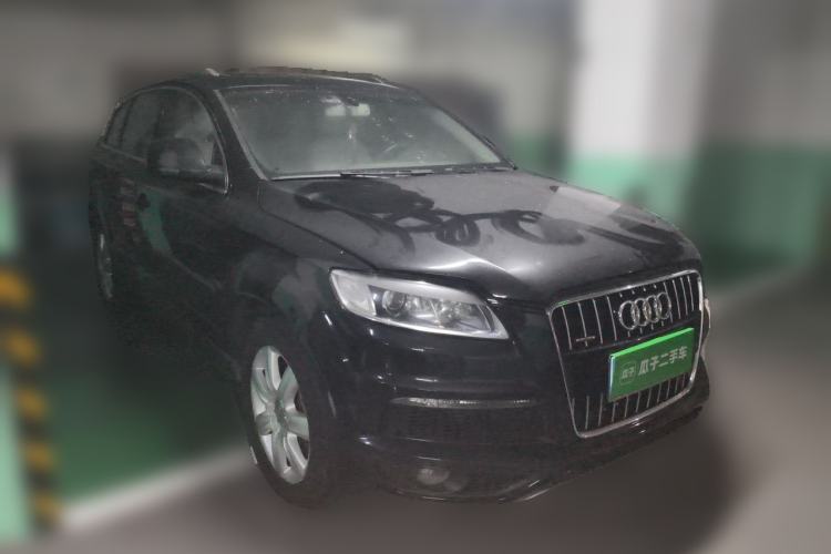 Used Audi Q7 2007 4.2 FSI quattro Luxury Model Front Right 45 Deg