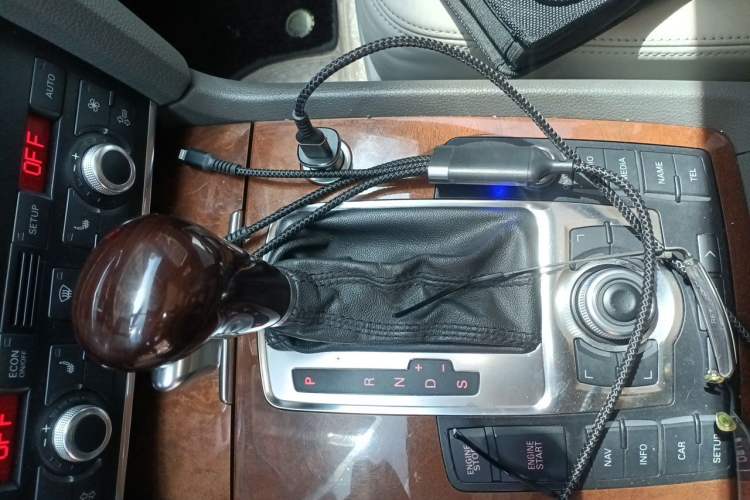 Used Audi Q7 2007 3.6 FSI quattro Comfort Model Gear Lever