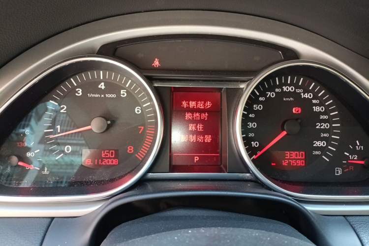 Used Audi Q7 2007 3.6 FSI quattro Comfort Model Instrument Cluster
