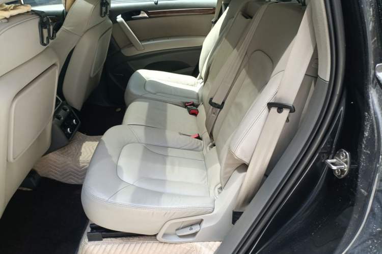 Used Audi Q7 2007 3.6 FSI quattro Comfort Model Left Rear Seat