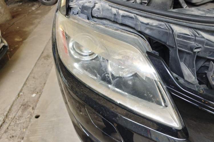 Used Audi Q7 2007 3.6 FSI quattro Technology Edition Right Front Headlight