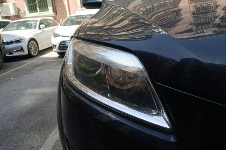 Used Audi Q7 2007 3.6 FSI quattro Comfort Model Right Front Headlight