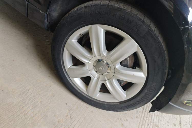 Used Audi Q7 2007 3.6 FSI quattro Technology Edition Right Front Wheel Hub