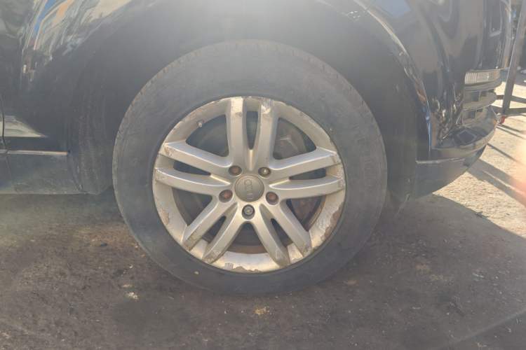 Used Audi Q7 2007 3.6 FSI quattro Technology Edition Right Front Wheel Hub