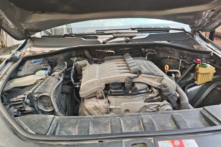 Used Audi Q7 2007 3.6 FSI quattro Technology Edition Engine Bay