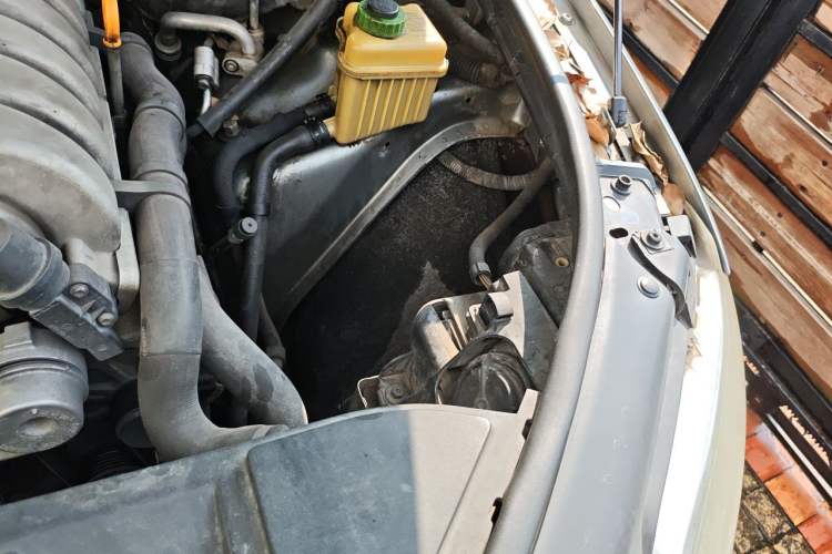 Used Audi Q7 2007 3.6 FSI quattro Technology Edition Engine Bay Left
