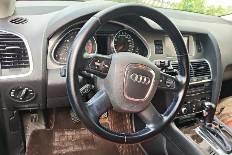 Used Audi Q7 2007 3.6 FSI quattro Technology Edition Steering Wheel