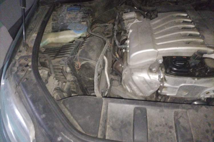 Used Audi Q7  Engine Bay Right