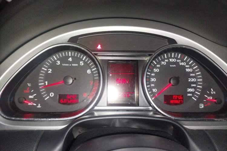 Used Audi Q7  Instrument Cluster