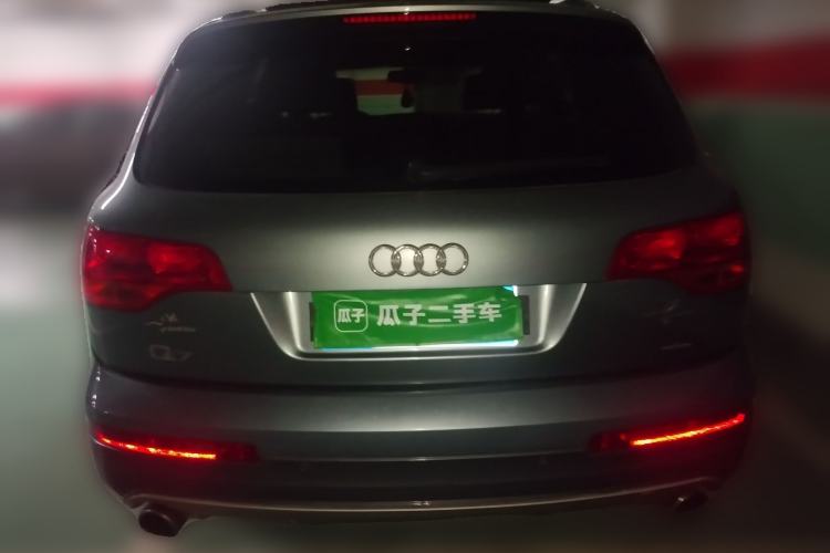 Used Audi Q7  Rear