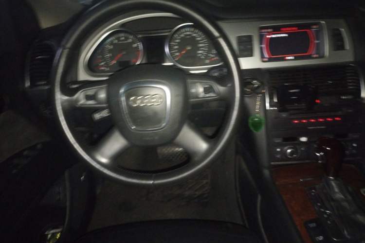 Used Audi Q7  Steering Wheel