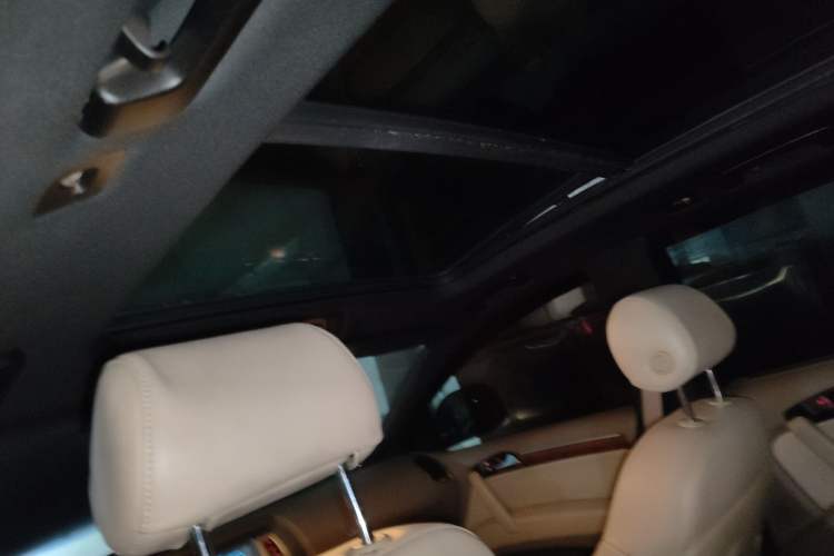 Used Audi Q7  Headliner