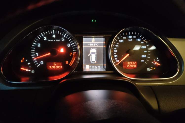 Used Audi Q7  Instrument Cluster